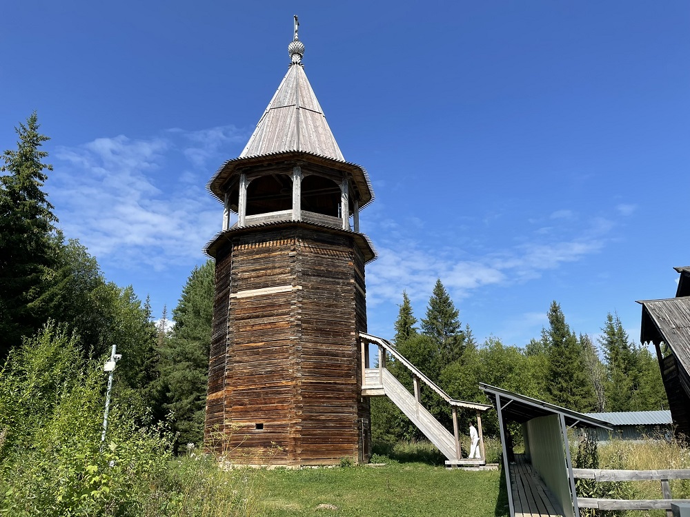 Колокольня из Сыры